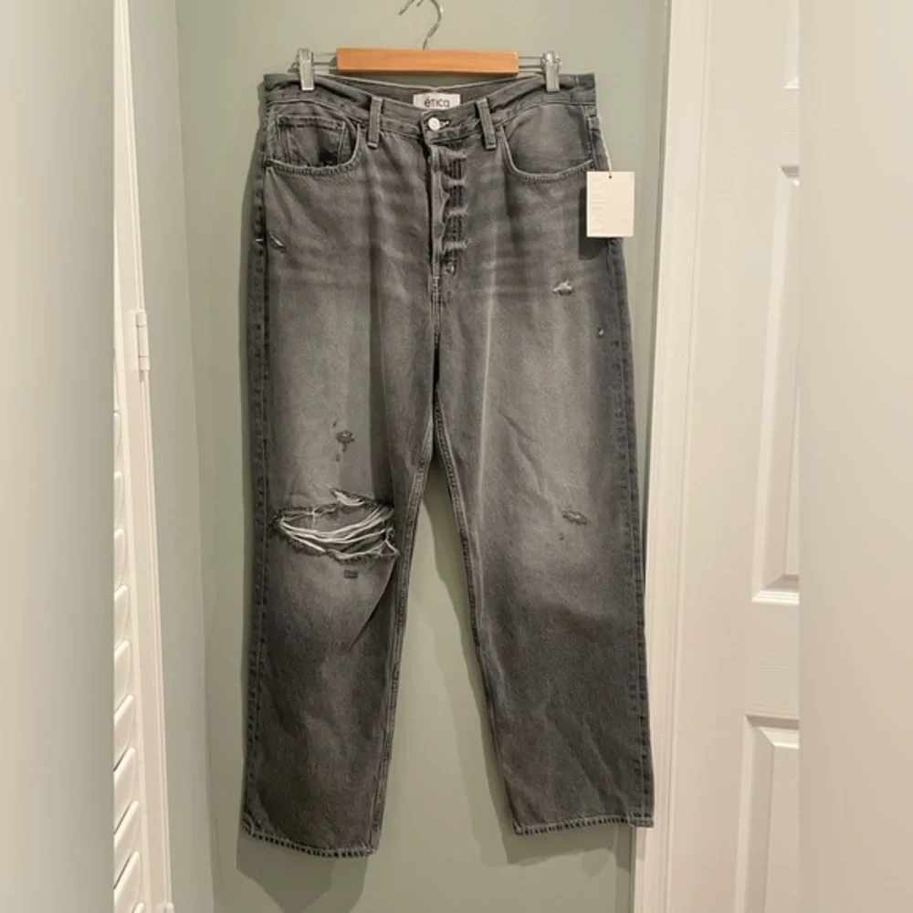 Etica Tyler Vintage Straight Grey High Waist Distressed Jeans Size 31- NWT‎